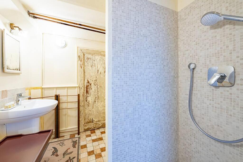 Central And Cosy Pied-a-terre W/ Free Parking